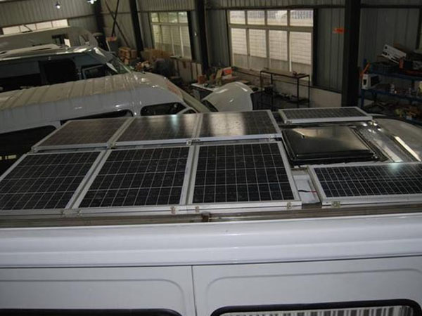 Caravan solar at lithium battery solution1